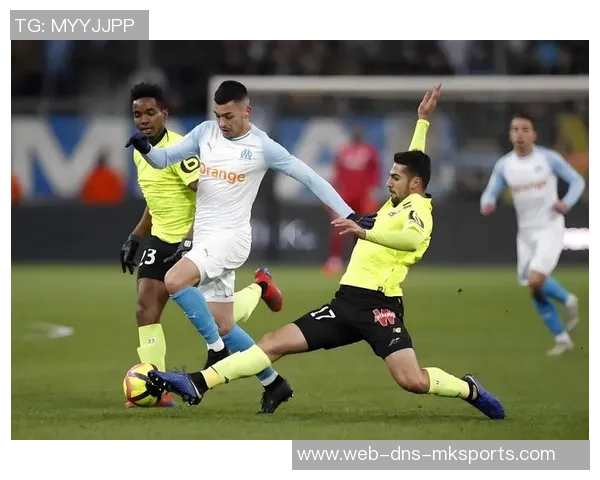 足球累体育迎战帕梅拉斯争夺赛季关键胜利的激烈对决